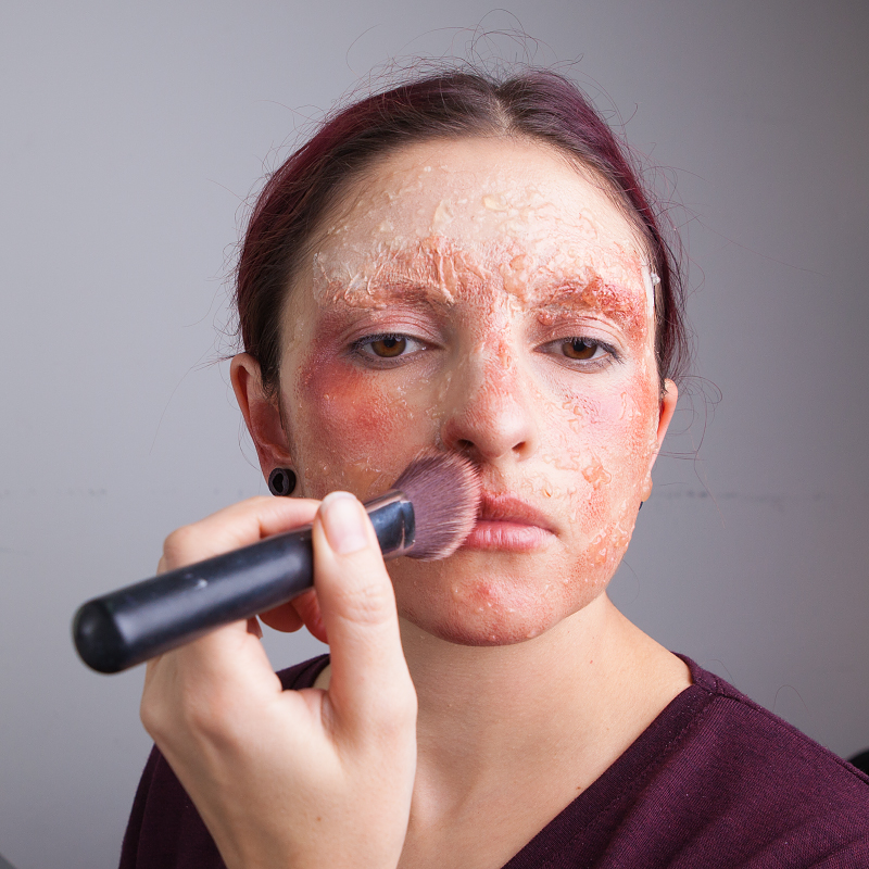 The Redhead Wird Zur Haargartnerin