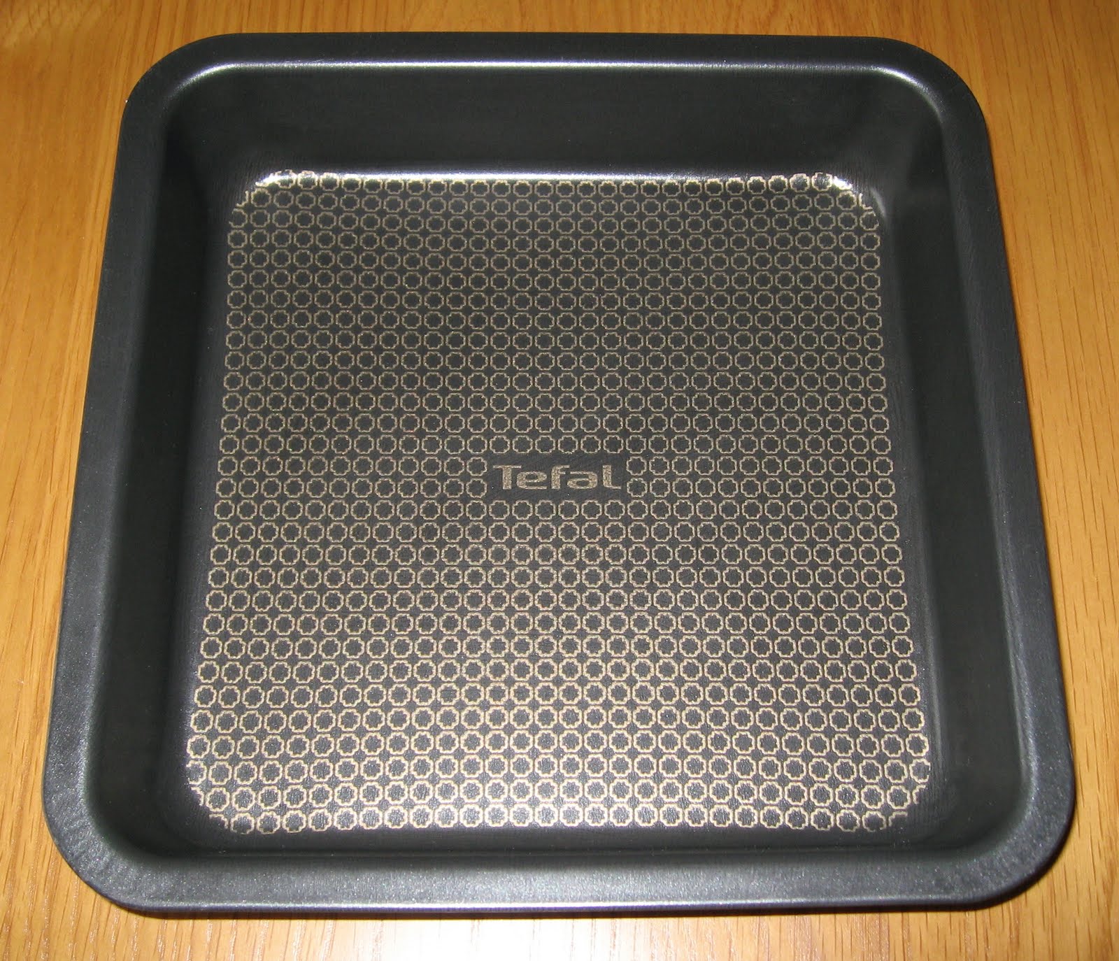 Photograph SLR Fruit Slab Cake and Tefal AirBake 23cm Baking Pan Review