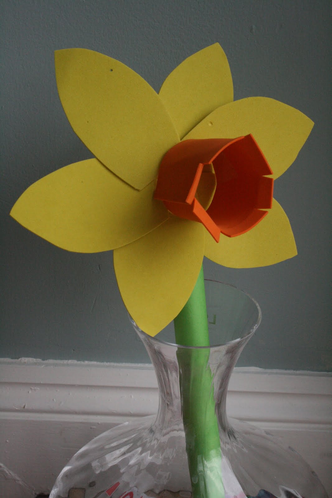 Daffodils Daffodil craft, Spring crafts, Crafts