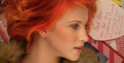 PARAMORE: Fakta Di Balik Lagu Paramore Dalam Album Brand New Eyes