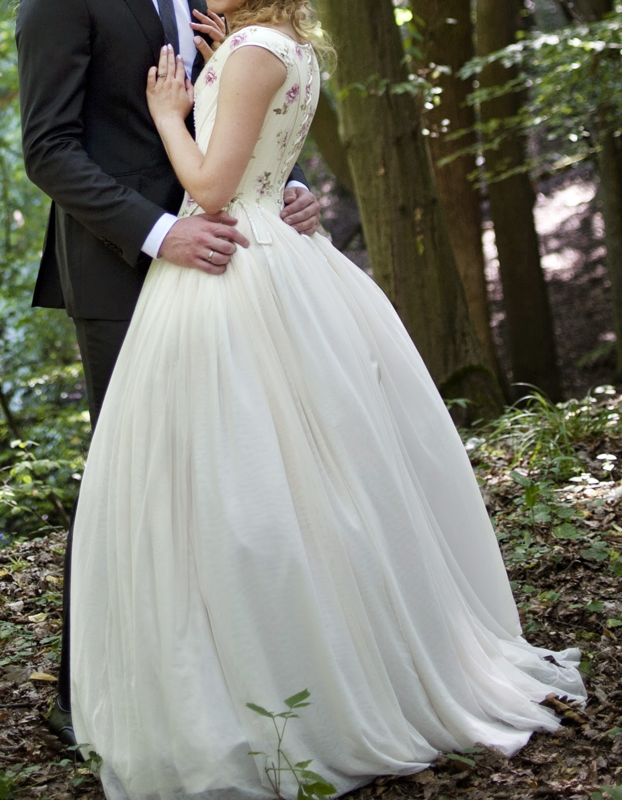 The Gothic Body: 17th Century Wedding Dress