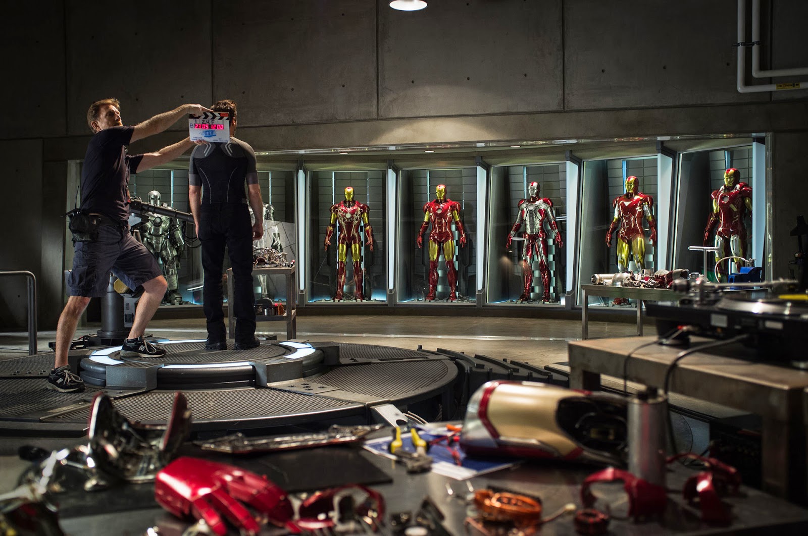 Iron-Man-3-Production-Image-Tony-Stark-Hall-of-Armor.jpg