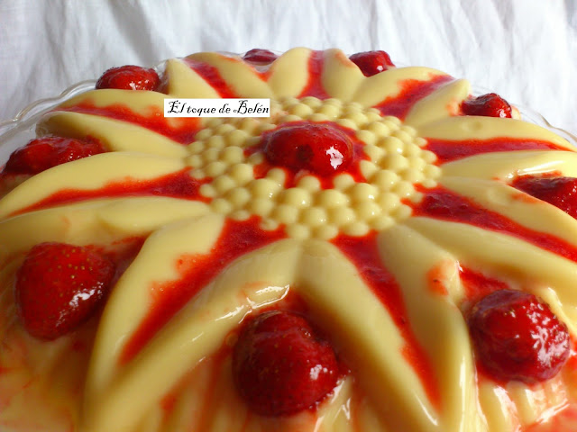 Flan De Queso Light Con Salsa De Fresas
