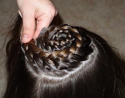 mucho las fotos de estas modernas y Bonitas trenzas para Niñas y asi podran lucir como unas verdaderas Princesas en este 2013 y que les dejo en seguida