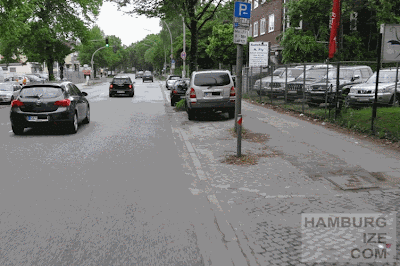 © hamburgize.com / Stefan Warda Langenhorner Chaussee - "Radweg"