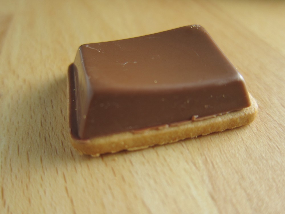 Review Trader Joe's Milk Chocolate Salted Caramel Butter Cookies Brand Eating