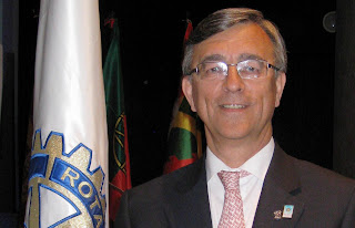 El Gobernador rotario del distrito 2201, José Ramón Echevarría Ruiz