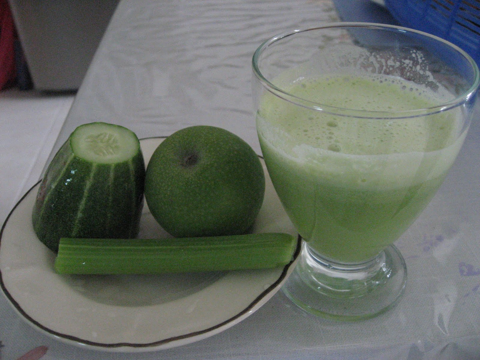 SweetieSaQi Apple + Cucumber + Celery Juice