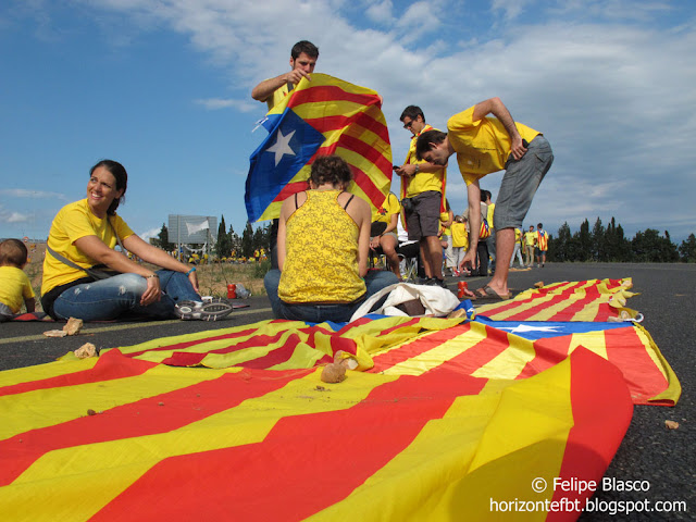 Via Catalana cap a la Independència a les Terres de l'Ebre Via Catalana cap a la Independència a les Terres de l'Ebre