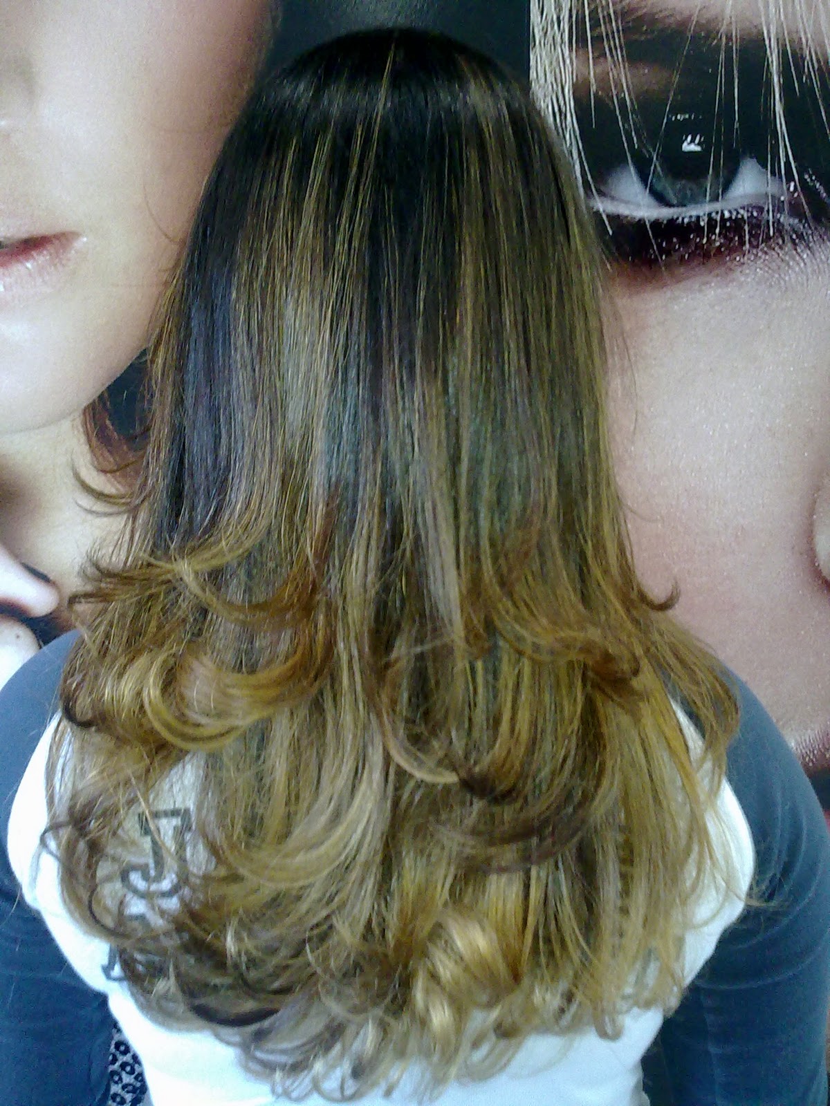 http://2.bp.blogspot.com/-0v3on7_JASk/TZSbda9xSdI/AAAAAAAAAEM/OZBhr3VQ0wY/s1600/fotos+cel+paty+175.jpg
