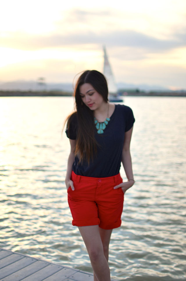 Nautical outfit || via Golden Swank