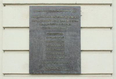 Spomen ploča na svibanjske žrtve iz 1995. godine