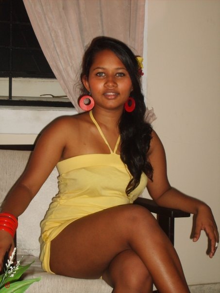 Sinhala Girls Hot Photos