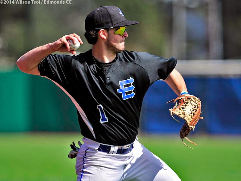 EdCC Tritons: Tritons and Bulldogs Split Opening Series
