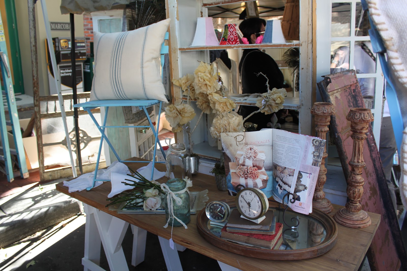 52 FLEA More Photos From The Fancy Flea