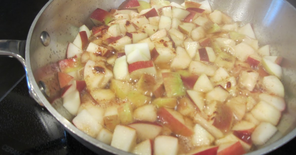 The Full Plate Blog homemade applesauce