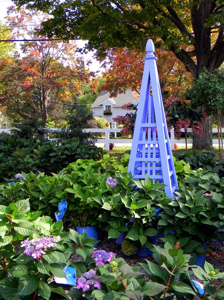 La Maison Boheme: Make Your Own Garden Structures