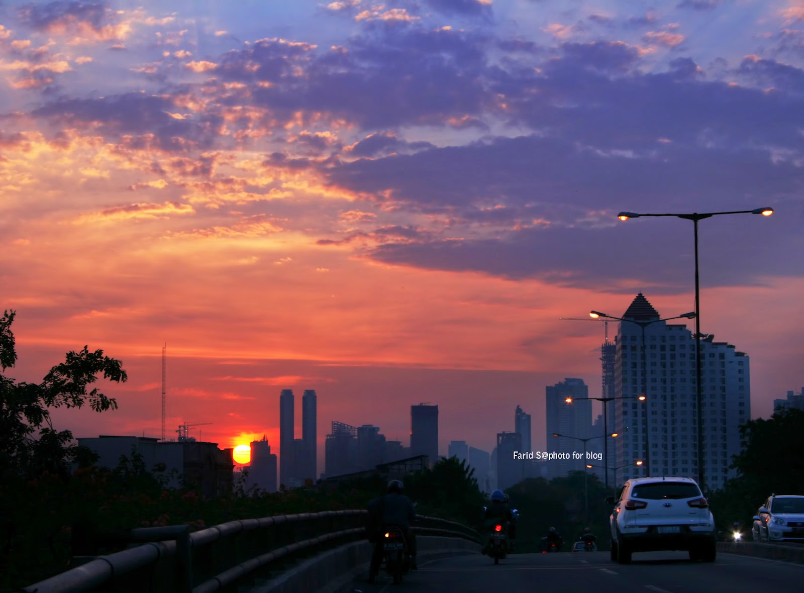 Senandung Fotografi: Senandung FOTO SUNSET ( Indahnya Jakarta )
