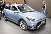 2015-HyundaiI20Active-05.JPG