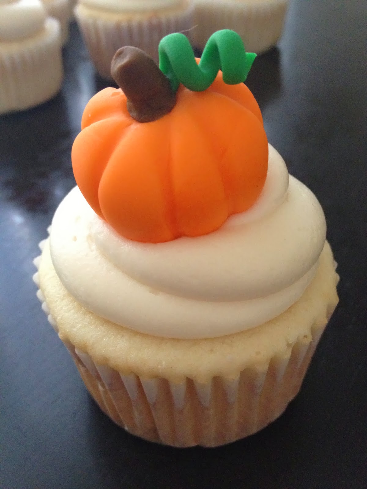 BS Recipes Fondant Pumpkin Tutorial (Halloween Cupcakes)