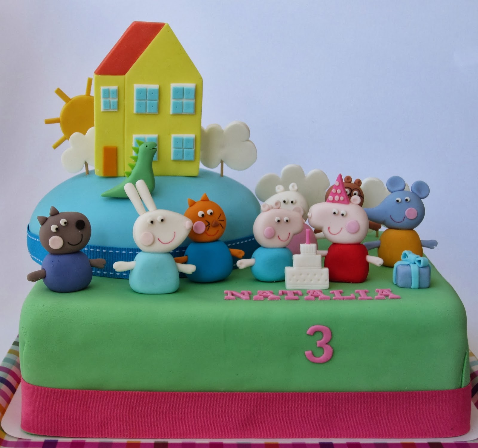 CHARMS - Tartas personalizadas: Peppa y sus amigos para Natalia CHARMS - Tartas personalizadas: Peppa y sus amigos para Natalia