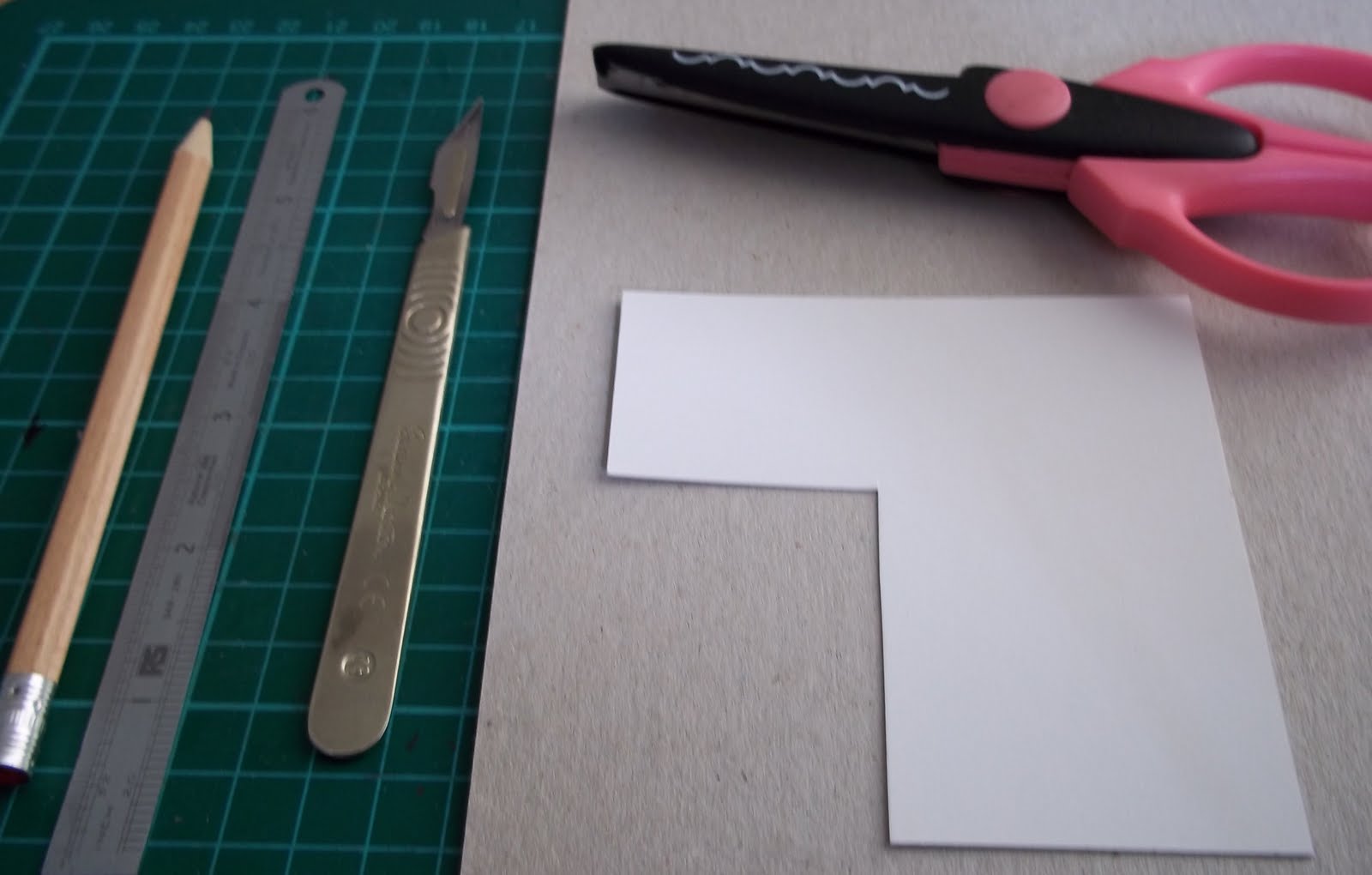 nataliegayleminiatures Mini Picture Frame Tutorial