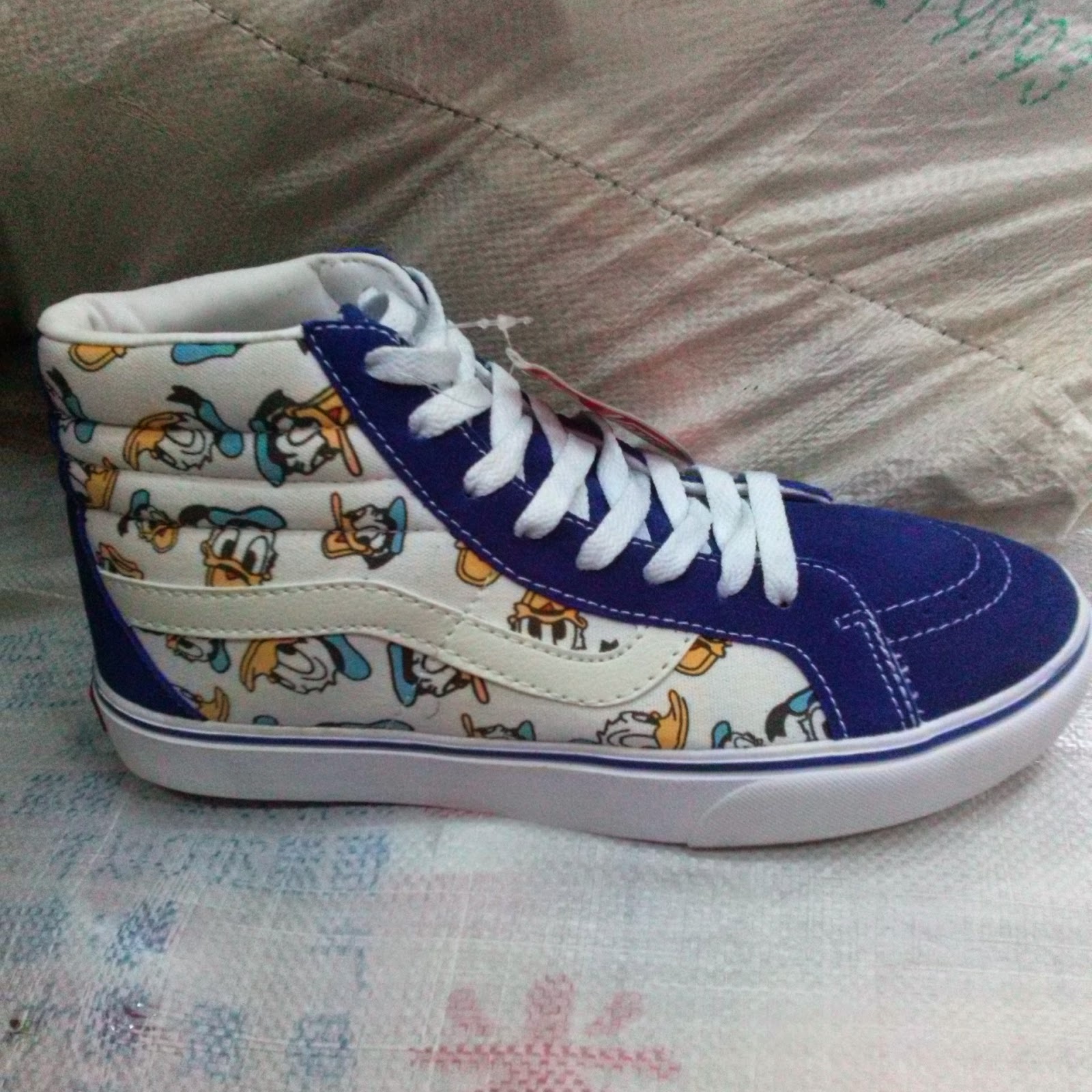 Jual Segala Jenis Sepatu line Mei 2014 Diposting oleh herdy akbar di 19 55 1 komentar