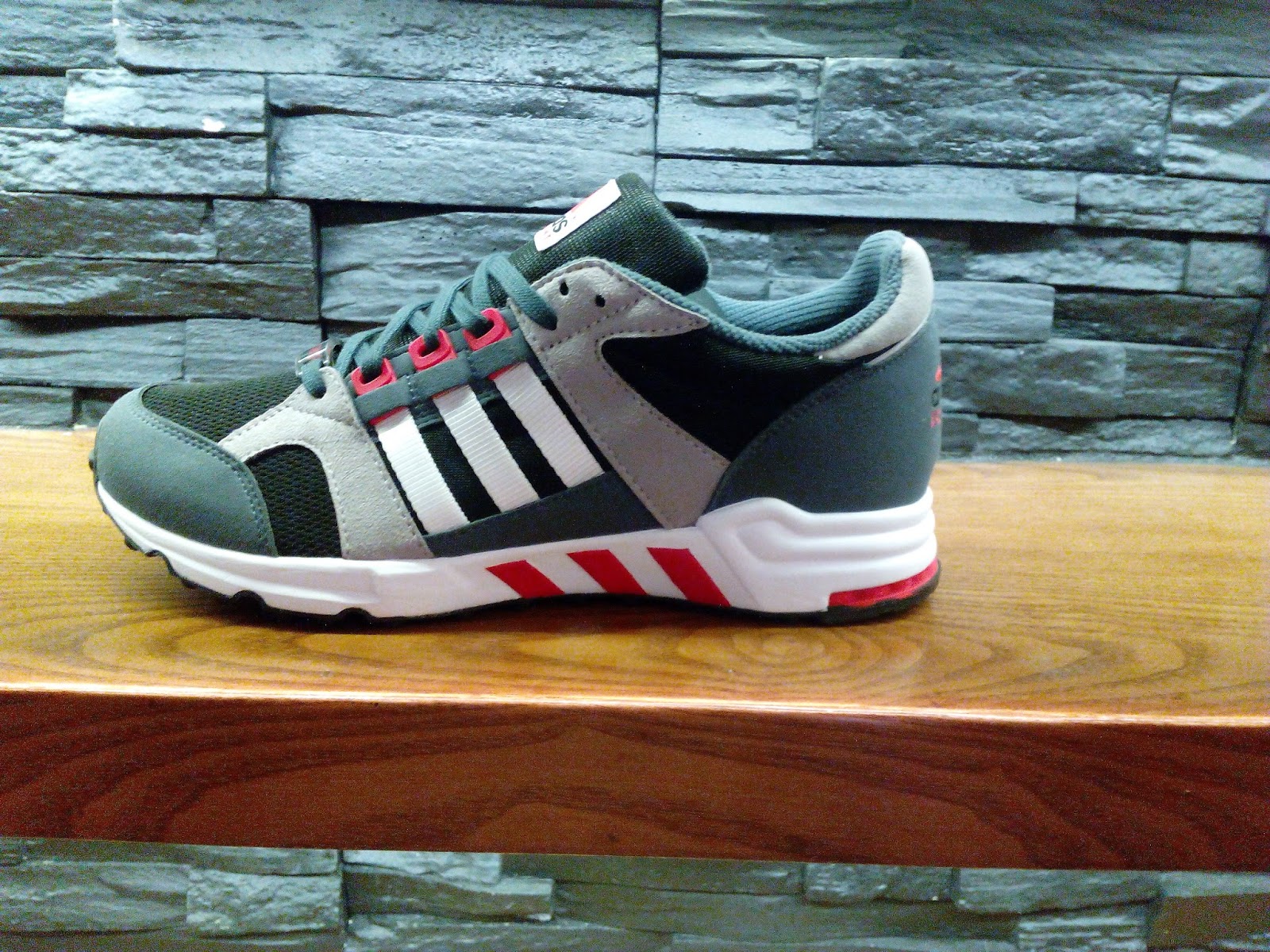 adidas equipment running cushion 93