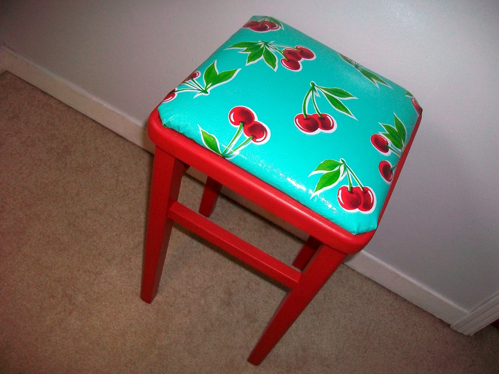Salt And Pepper Makers A New Retro Look for Vintage Wood Stools
