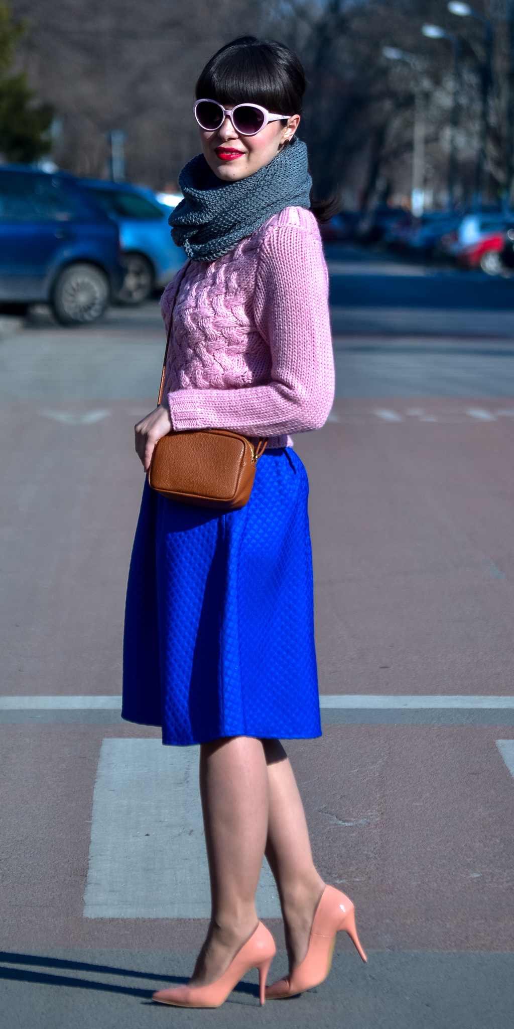 dusty pink sweater cobalt blue skirt koton brown bag satchel H&M grey scarf pinkish heels pink eyeglasses spring 