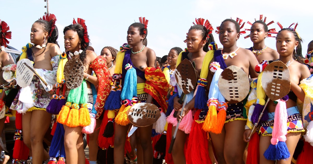 monkeys on the roof: Swazi Reed Dance