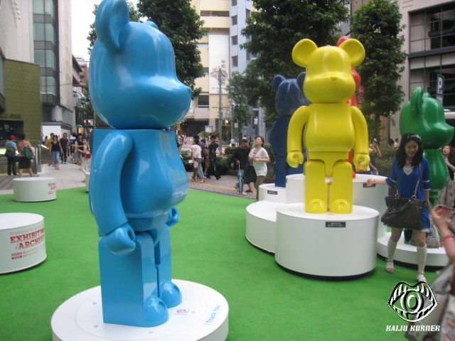 giant bearbrick