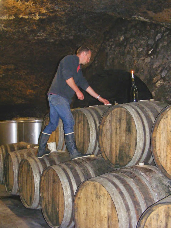 Days on the Claise Fumigating Wine Barrels
