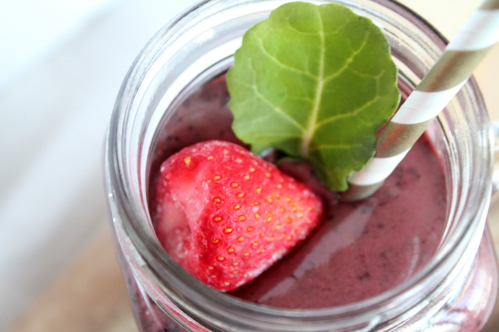 Maddie Butterfield BERRY DELIGHT SMOOTHIE