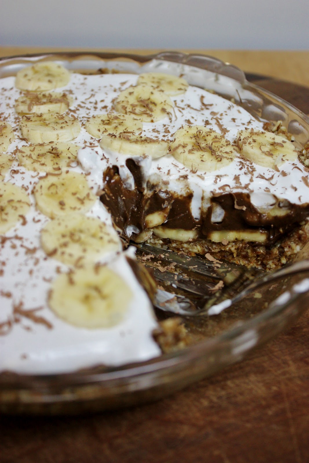 This Rawsome Vegan Life chocolate banana coconut cream pie