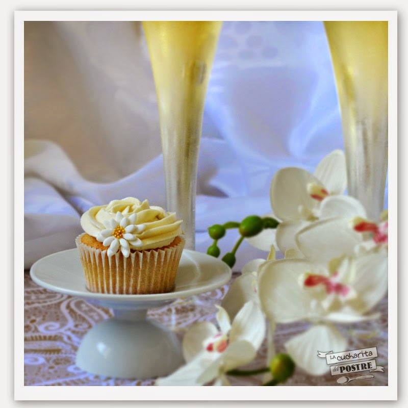 Cupcakes Nupciales De Champagne Y Fresa / Champagne And Strawberry Wedding Cupcakes
