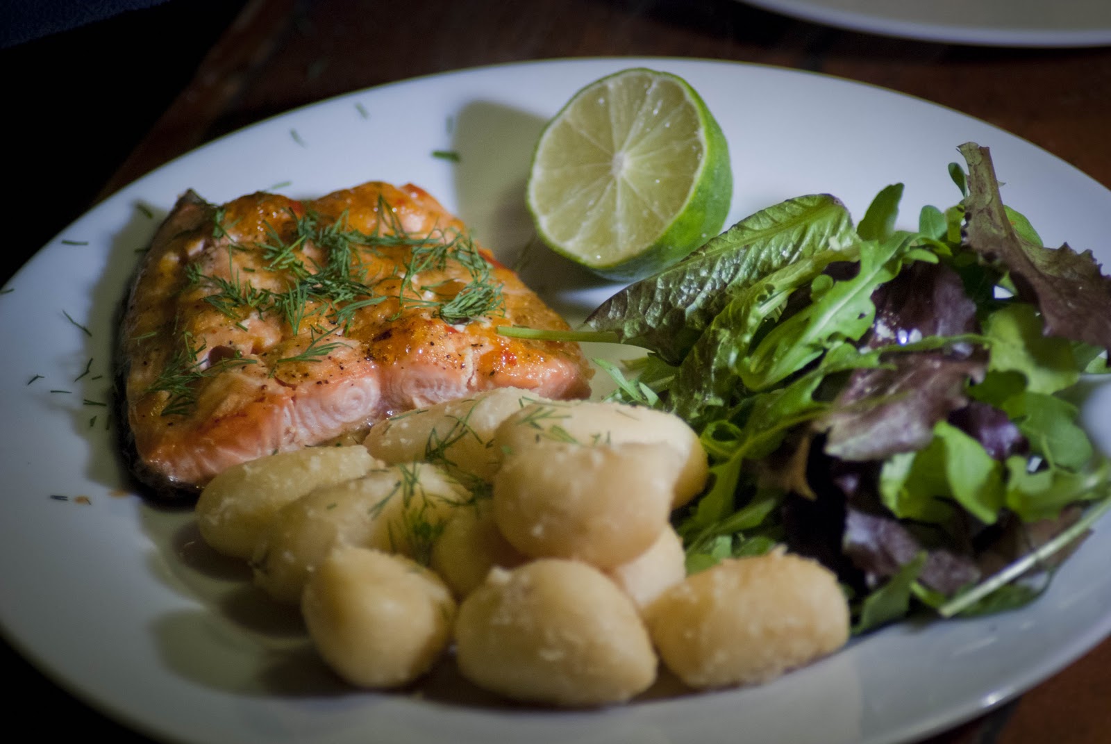 eatpointlove Apricot Glazed Salmon w. Garlic New Potatoes & Salad (11pp)