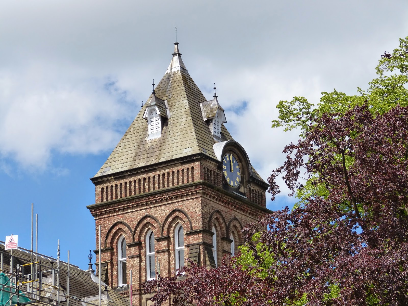 Clock This Darlington