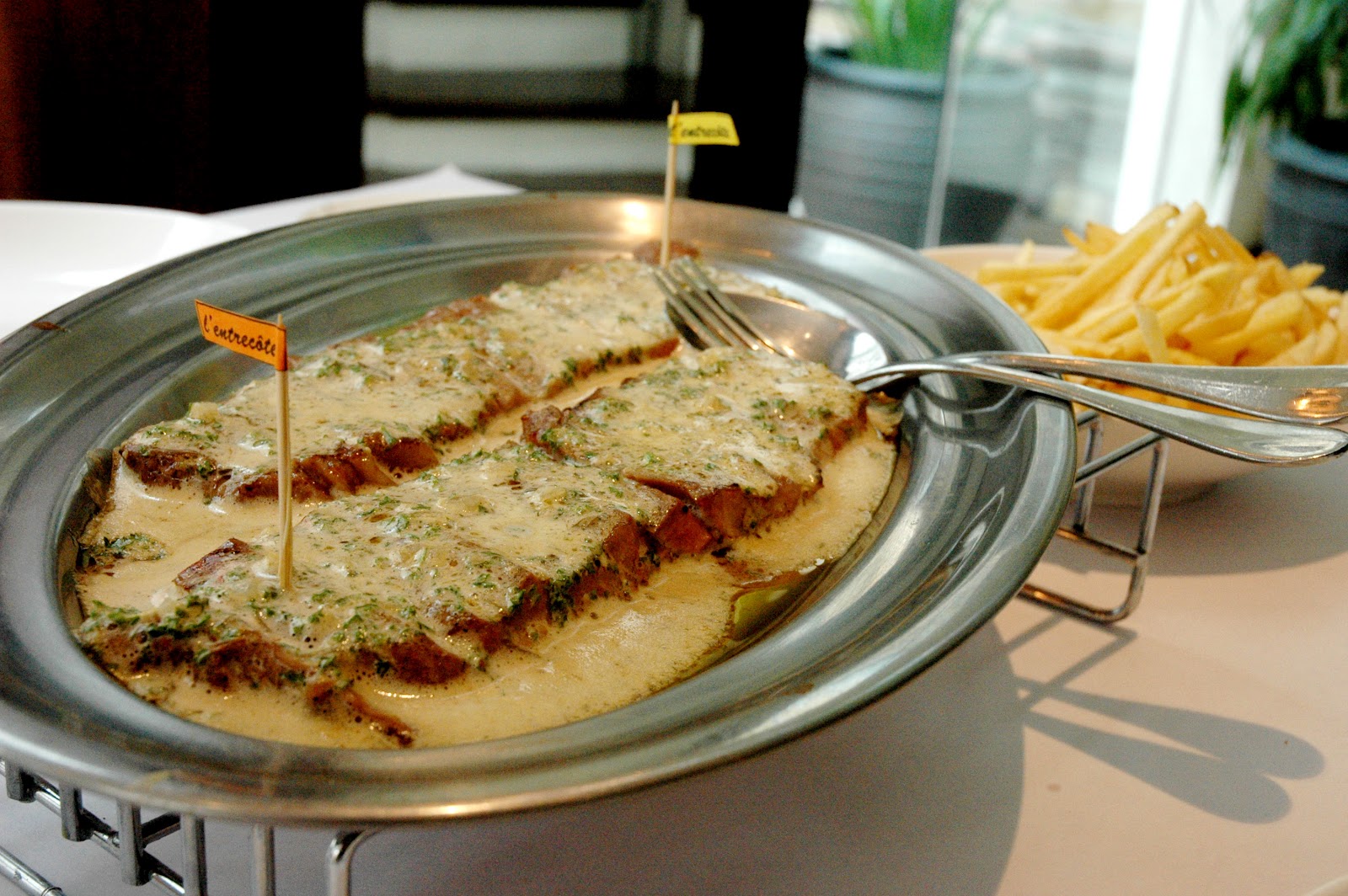 DUDE FOR FOOD L'Entrecote Great Steak, Awesome Sauce