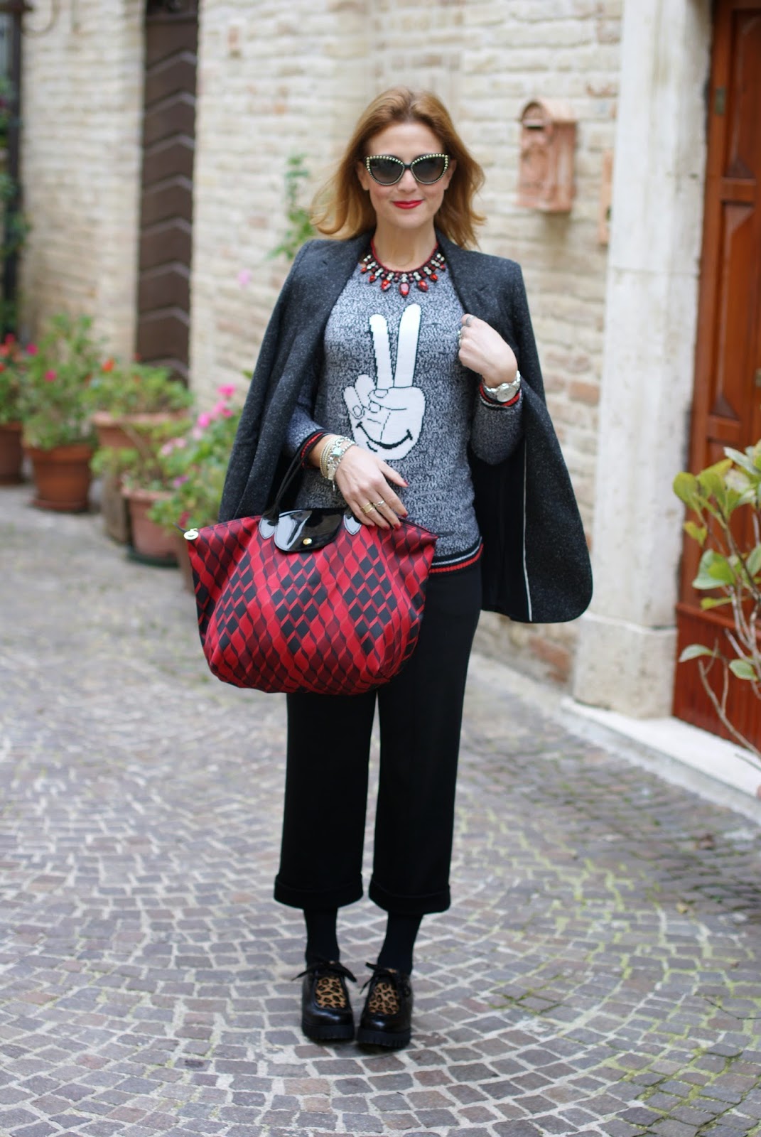 Moschino studded sunglasses, Longchamp Le Pilage Losange handbag, Fashion and Cookies, fashion blogger