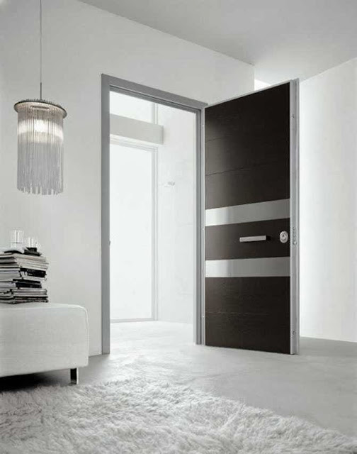 minimalist door decor