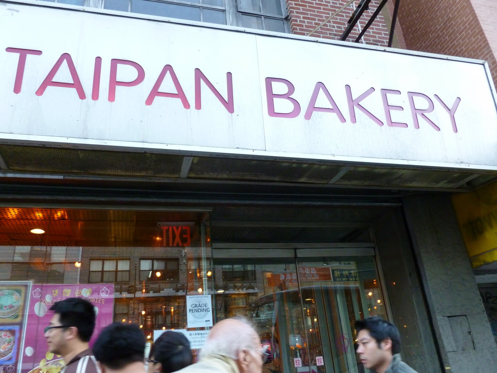 Food Scavenging 101 Taipan Bakery, Chinatown, NY