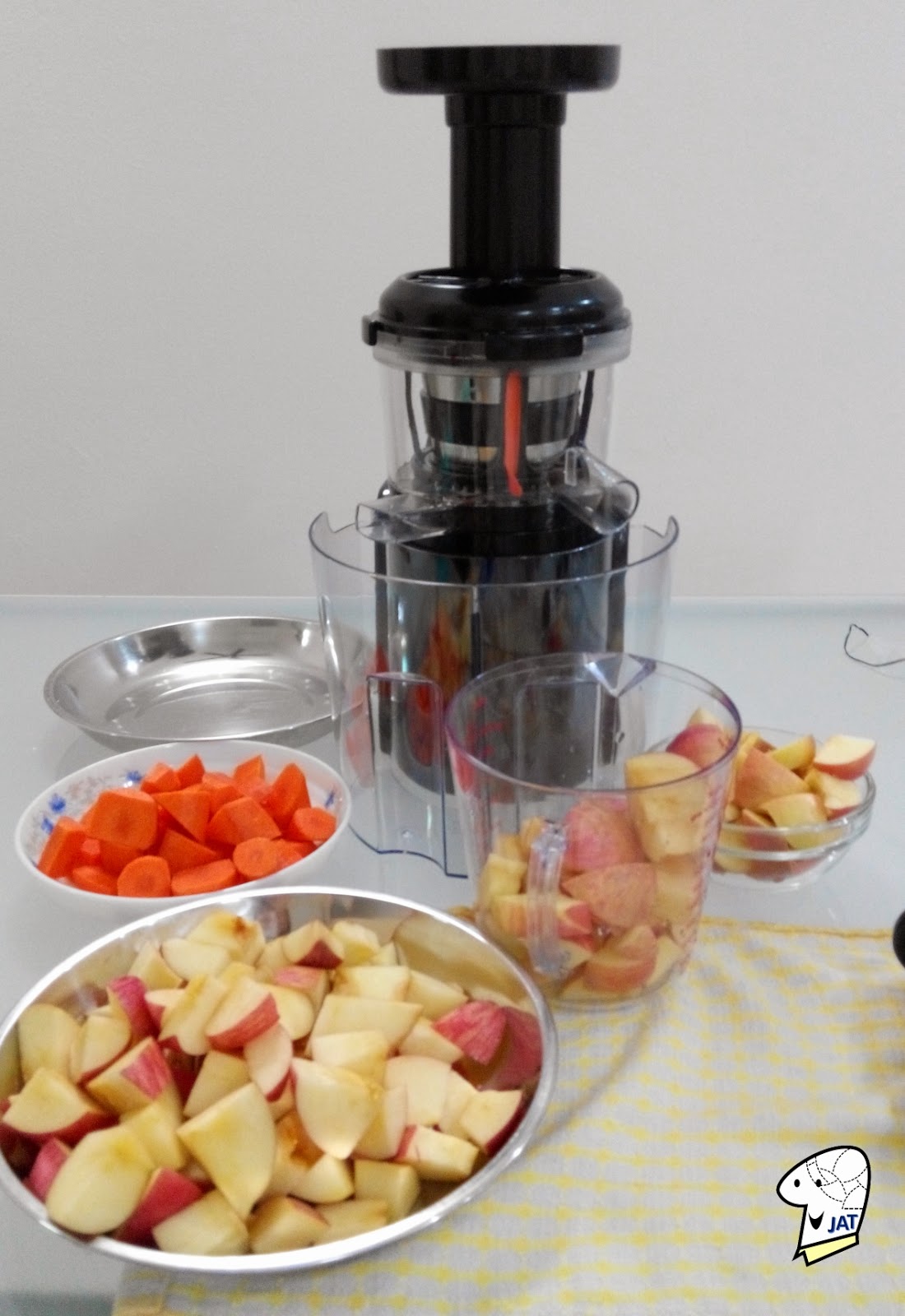 Bayers Dual Stage Slow Juicer, ready for use.