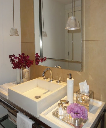 decoracao toalha lavabo: com toalhas de linho enroladas individualmente ou toalhas de lavabo decoracao toalha lavabo: com toalhas de linho enroladas individualmente ou toalhas de lavabo