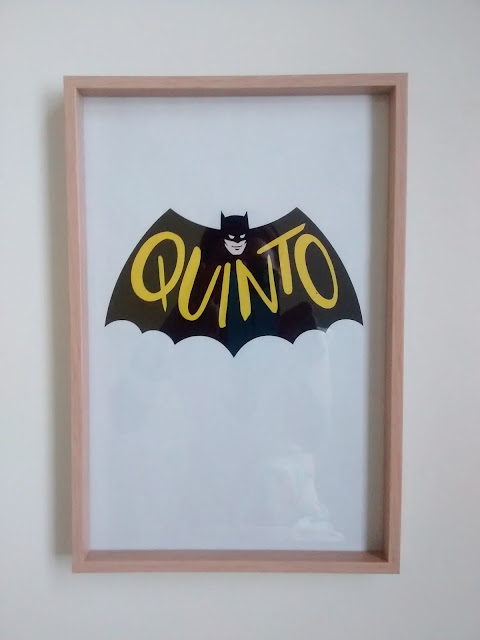 lamina super heroes Batman2 - Un dormitorio infantil con muchos detalles. Tejidos y laminas personalizadas.