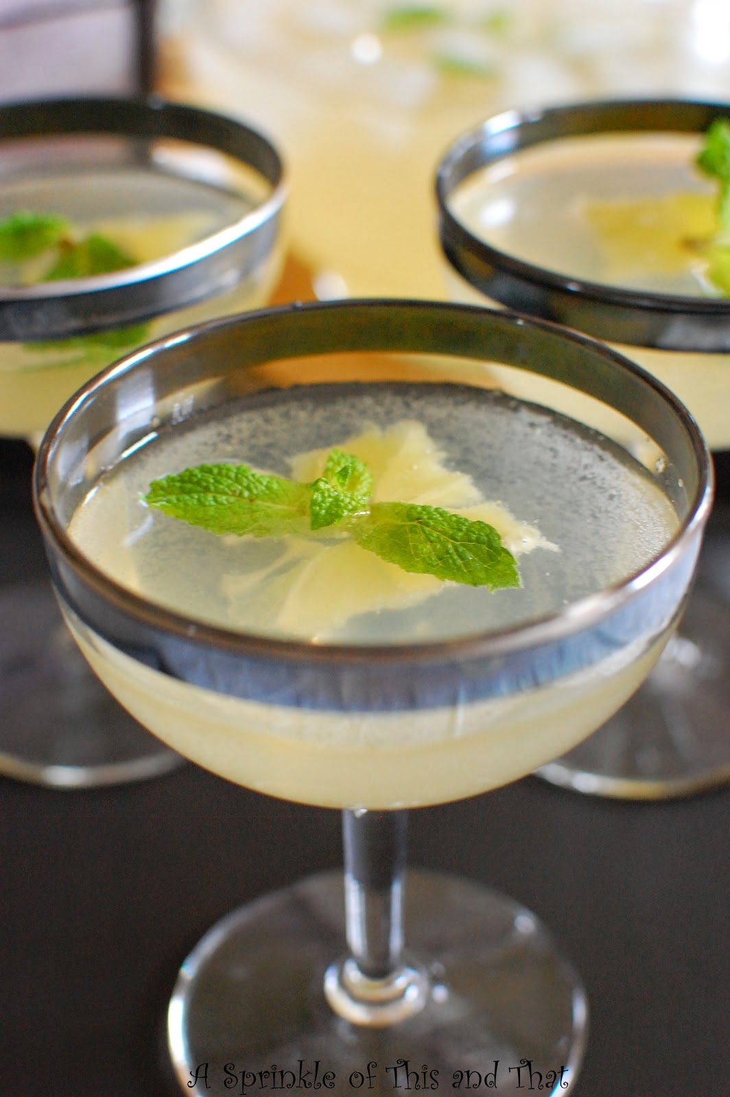 A Sprinkle of This and That Mint Julep Mocktail
