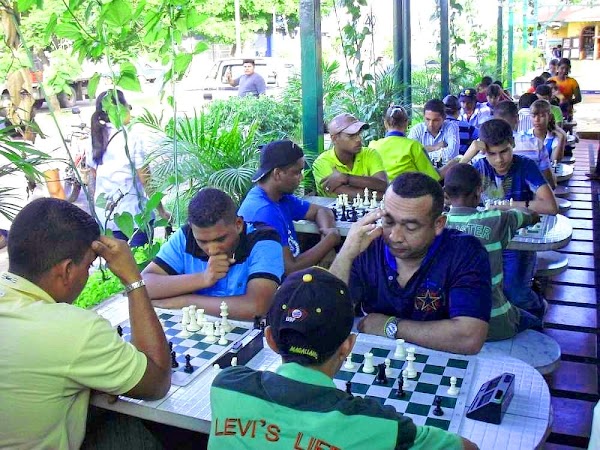 TORNEO AMISTOSO DE AJEDREZ 2012. TORNEO AMISTOSO DE AJEDREZ 2012.