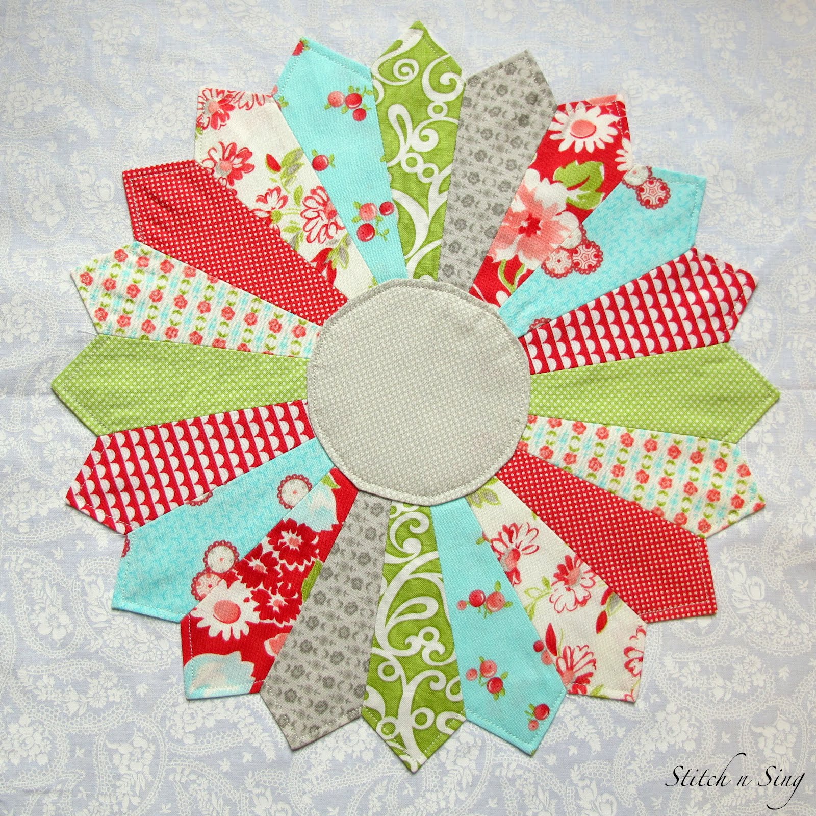 Stitch n Sing Dresden Plate