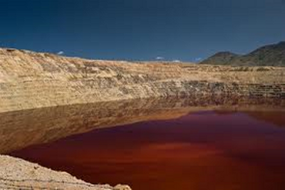 Lago contaminado lago-contaminado
