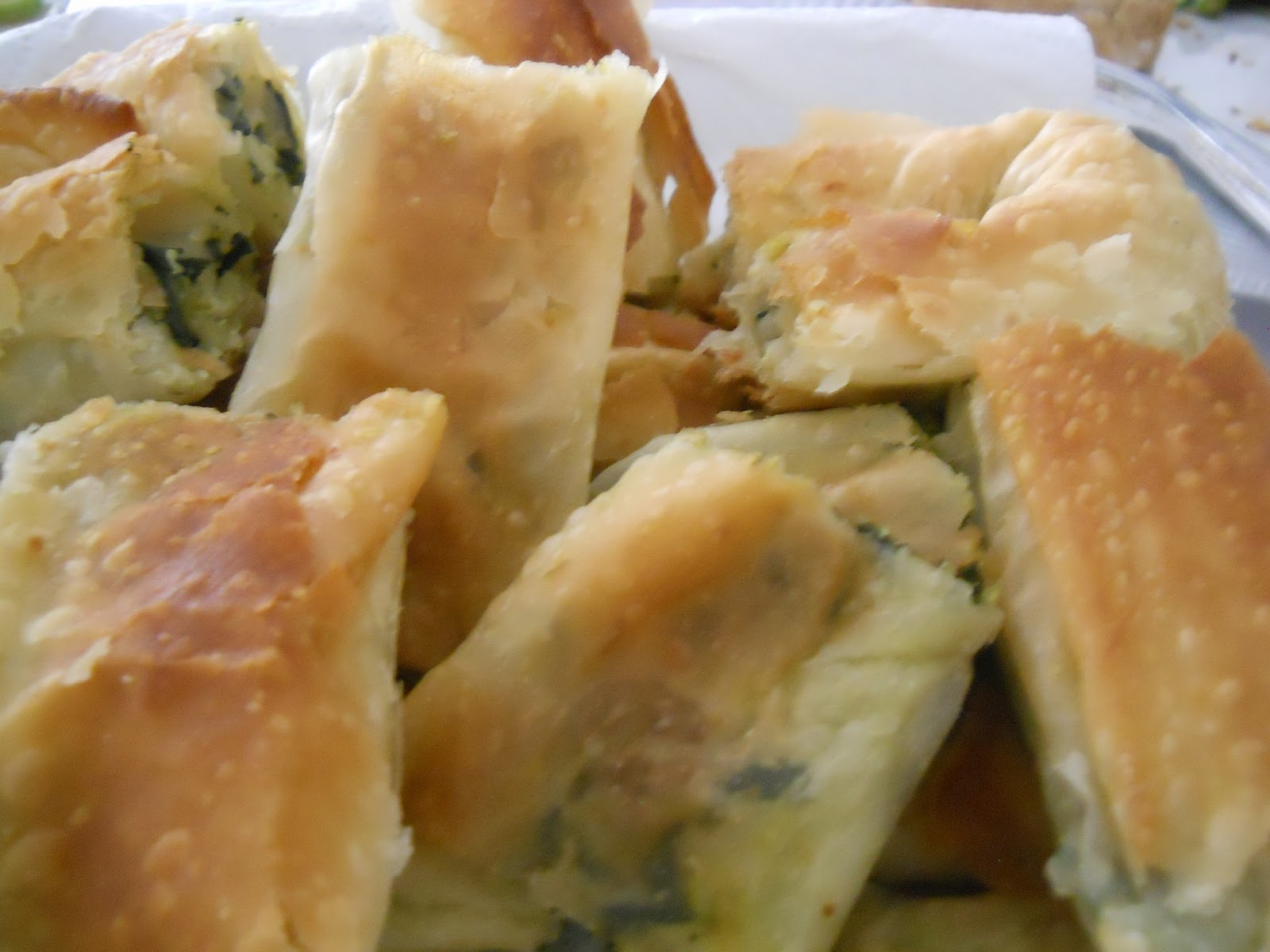 ISPANAKLI KOLAY SARIYER BÖREĞİ MODA GÜNÜ